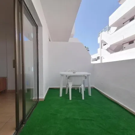 In Parque Cattleya, Playa De Americas Apartment *