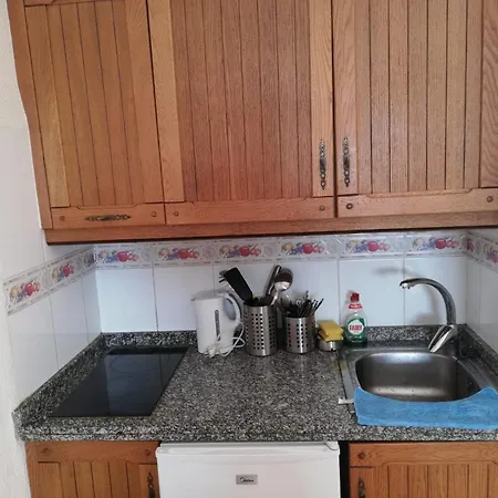 Apartment In Parque Cattleya, Playa De Americas *